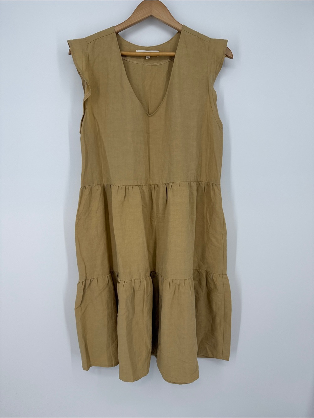 Dagg & Stacey Sleeveless Tiered V-Neck Dress in Khaki Size 12